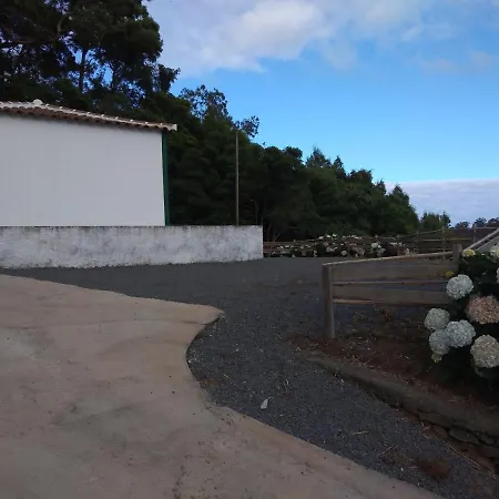 בית נופש Casa Dos Valentes